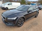 Volvo V60 Cross Country Pro AWD,Leder,Panorama,23521€N - Volvo Gebrauchtwagen in Sindelfingen