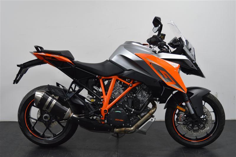 KTM 1290 Super Duke GT  Orange