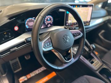 MYAUTOCENTER – Gebraucht- und Jahreswagen mit Werkstattservice in Pfaffenhofen Volkswagen Golf VIII *Keyless*Totwinkel*ACC*PDC*LED*VOLL