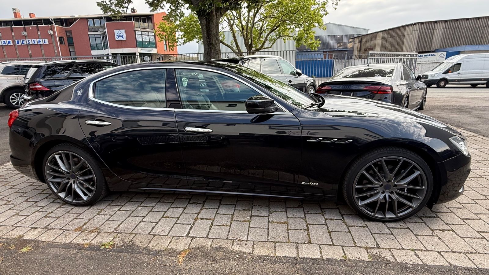 Fahrzeugabbildung Maserati Ghibli GranSport Diesel