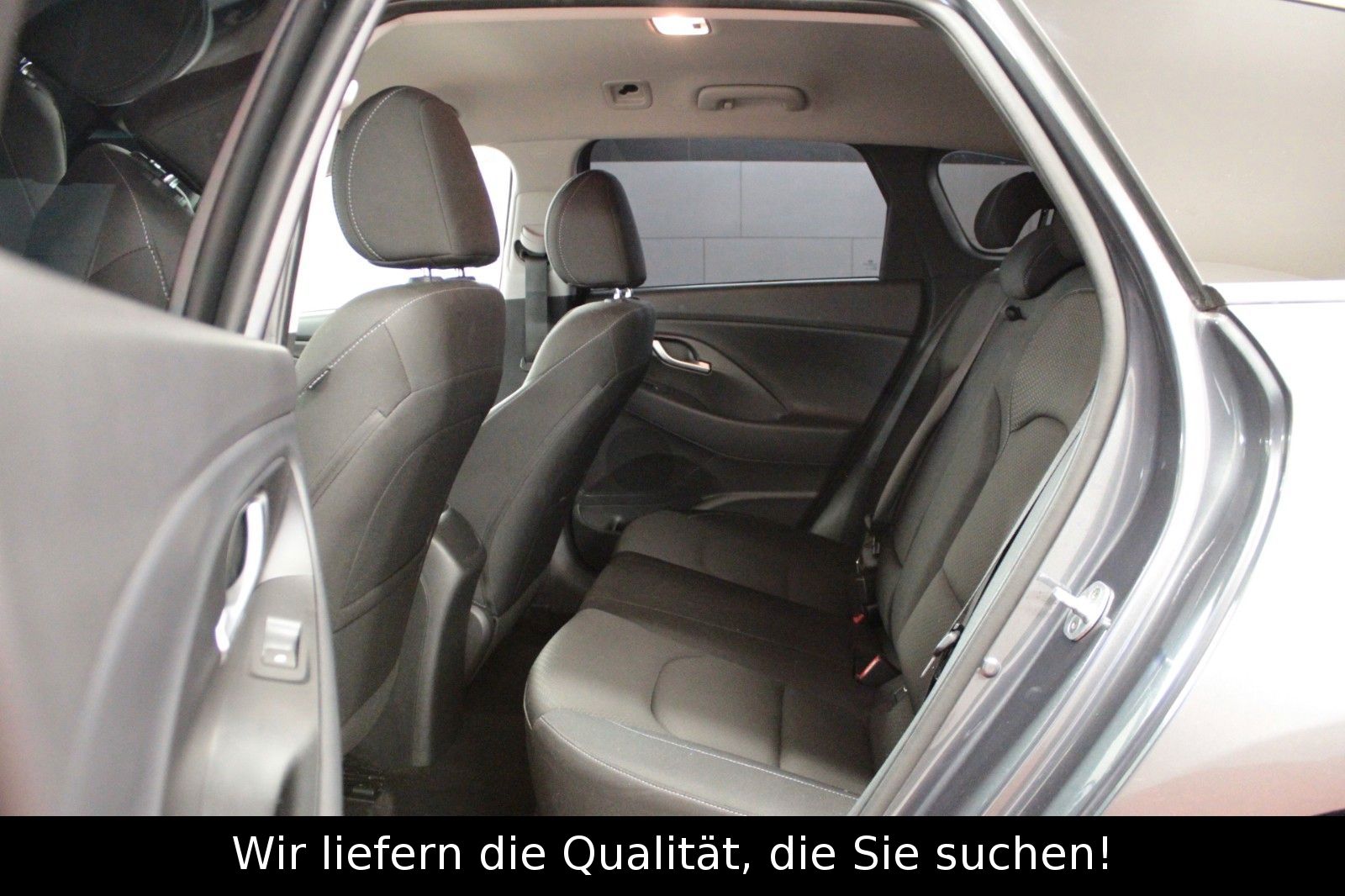 Fahrzeugabbildung Hyundai i30 1.4 T-GDI Premium*Winterpaket*