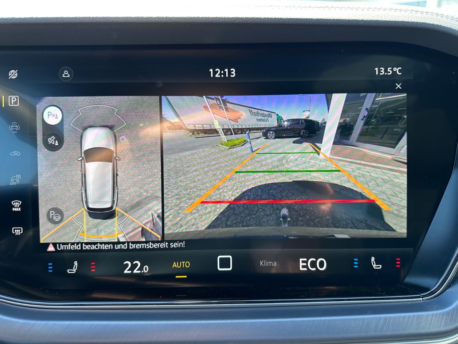 Fahrzeugabbildung Volkswagen Touareg 3.0 TDI 4Motion R-Line Pano/AHK/IQ/Navi