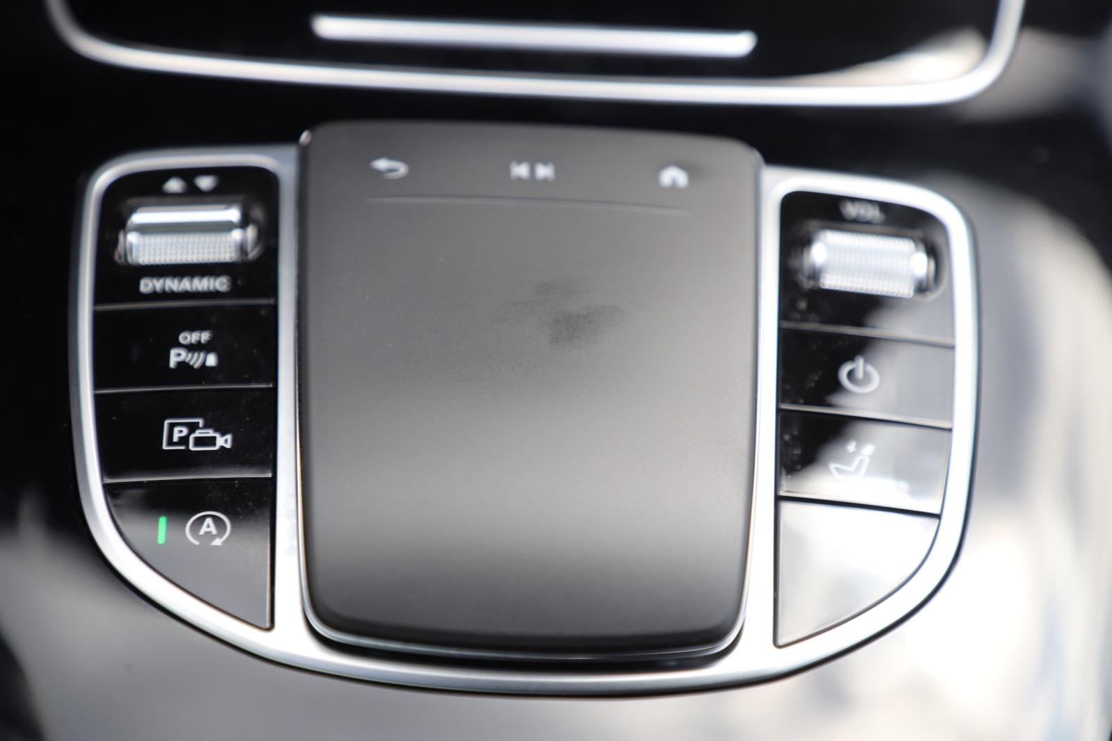 Mercedes-Benz E 220d T-Modell AMG Nav Burmesteri Distronic AHK