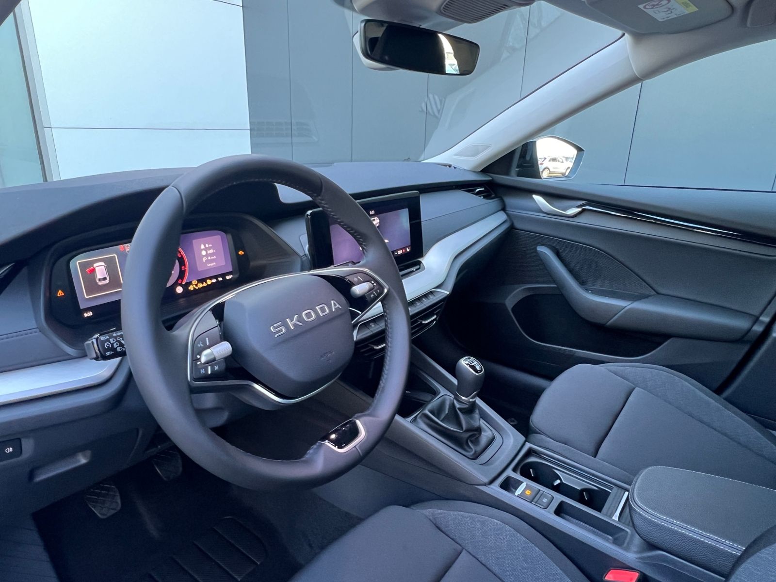 Fahrzeugabbildung SKODA Octavia Combi Essence 2.0 TDI *AHK, LED, SmartLi