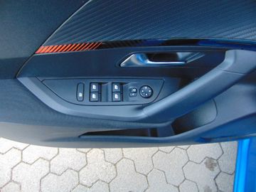 Bild 13 Peugeot 2008 e- Active Pack