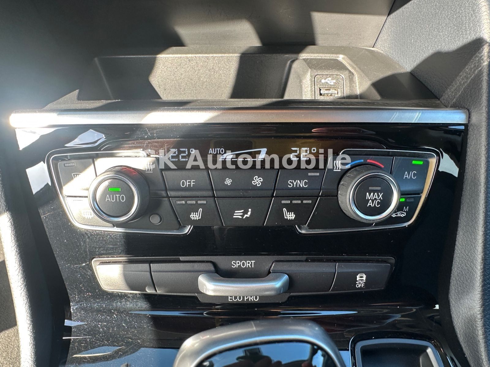 Fahrzeugabbildung BMW 218i Active Tourer Advantage Automatik/Navi/AHK