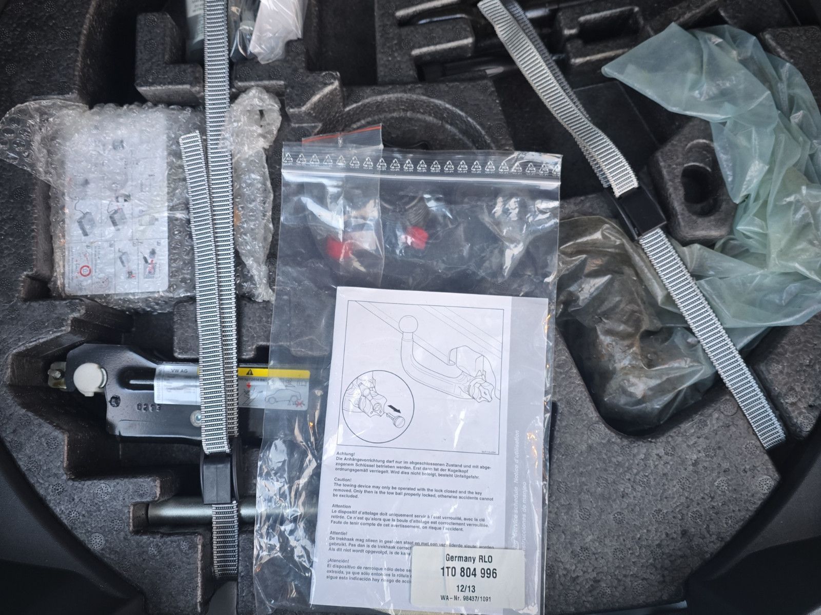 Fahrzeugabbildung Volkswagen Touran Life/DSG/Rückfahrkamera/Automatik/AHK