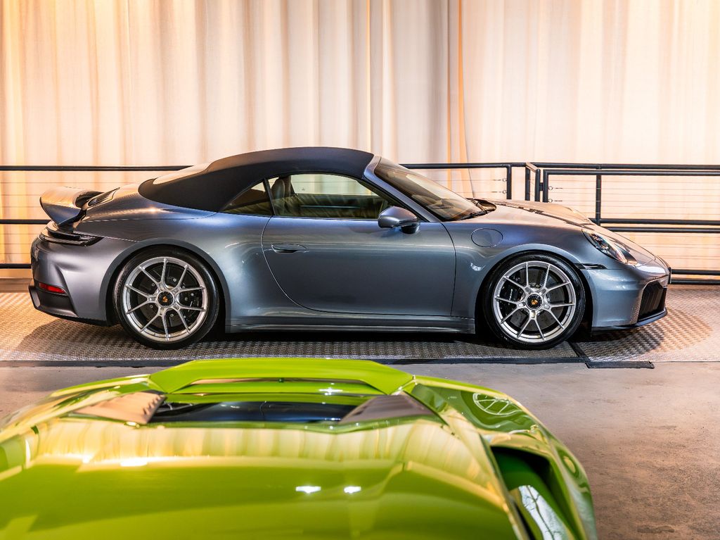 Image of Porsche 992