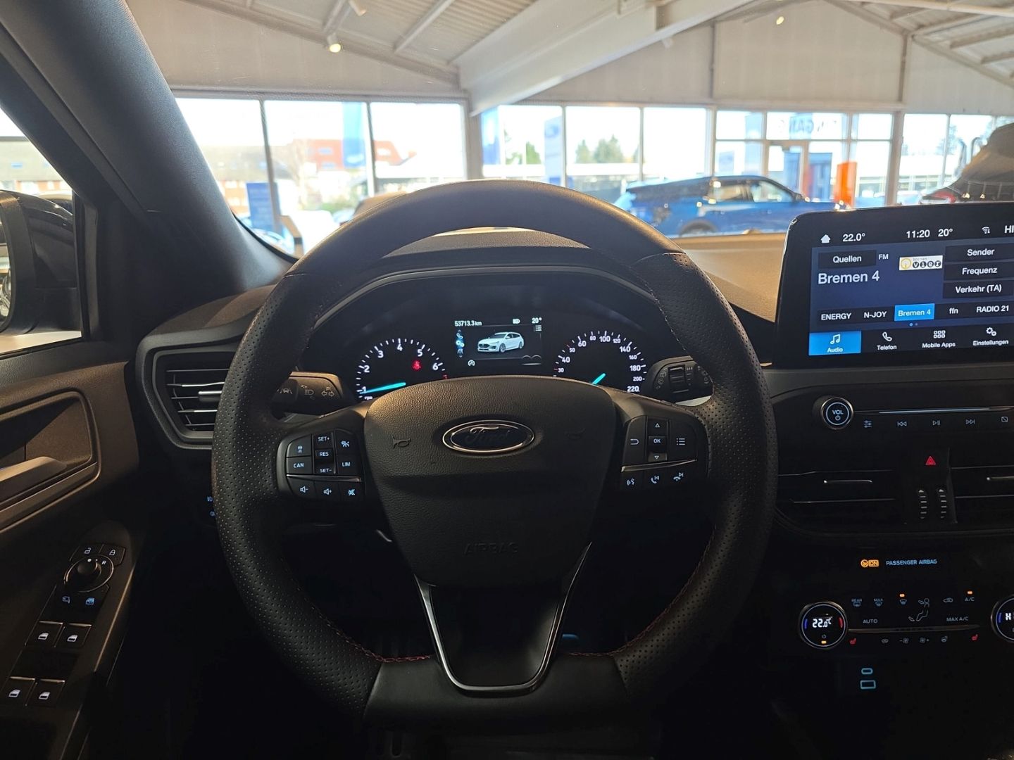Fahrzeugabbildung Ford Focus Turnier ST-Line GJR Navi LED ACC Apple Car