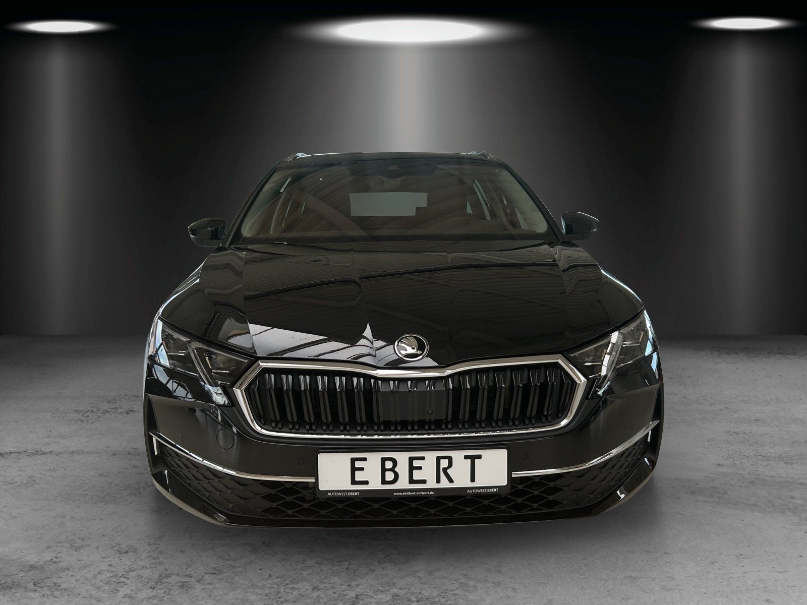 Fahrzeugabbildung SKODA Octavia Combi Selection 2,0 TDI 110 kW DSG