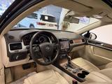 Volkswagen Touareg V6 3.0TDI BMT *PanoSD*StdHzg*Memory*Kame - Diesel Gebrauchtwagen