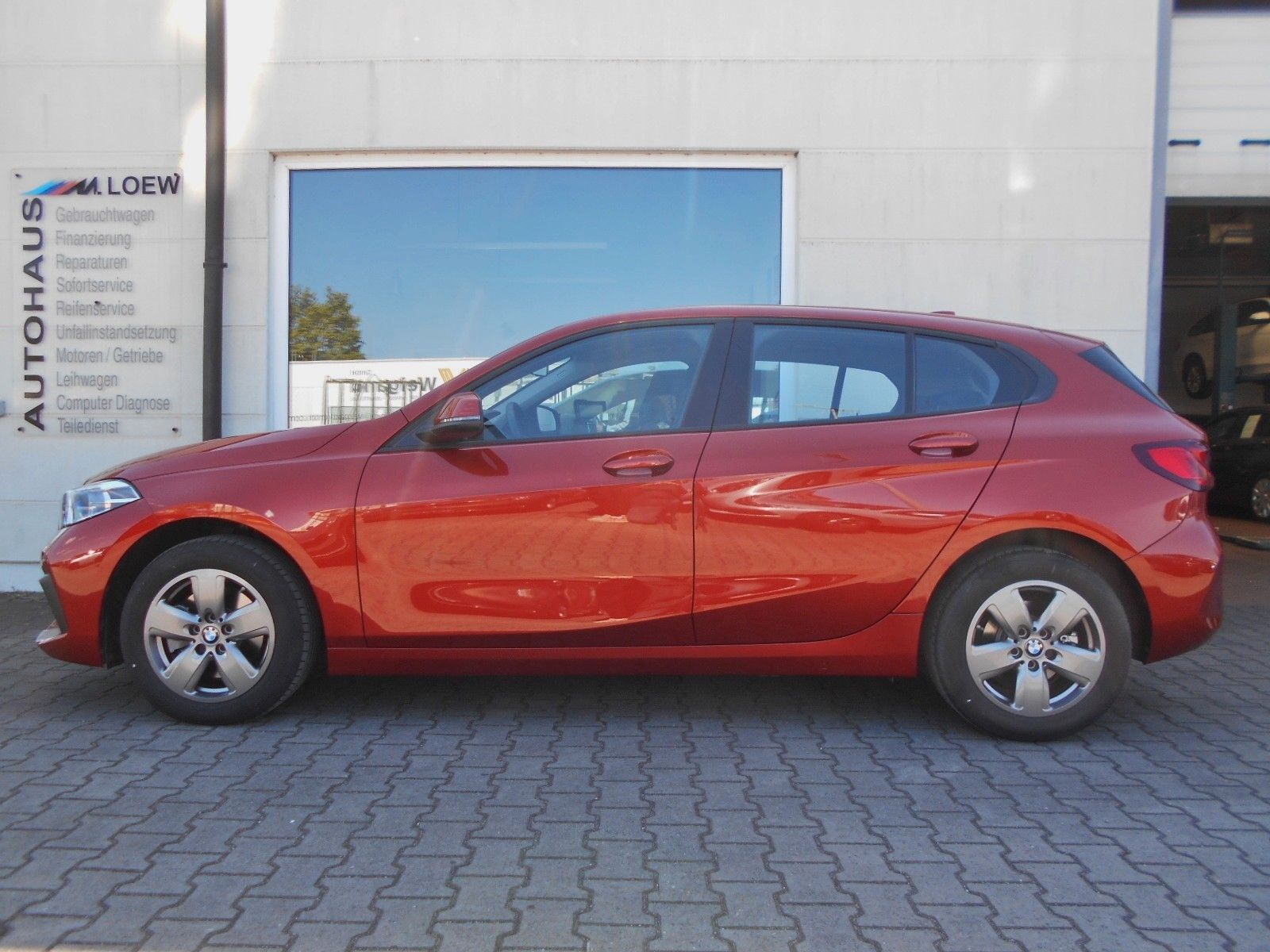 BMW 118iA 6`KM!!! -NAVI-LED-SITZHEIZUNG-CARPLAY-DAB- foto 2
