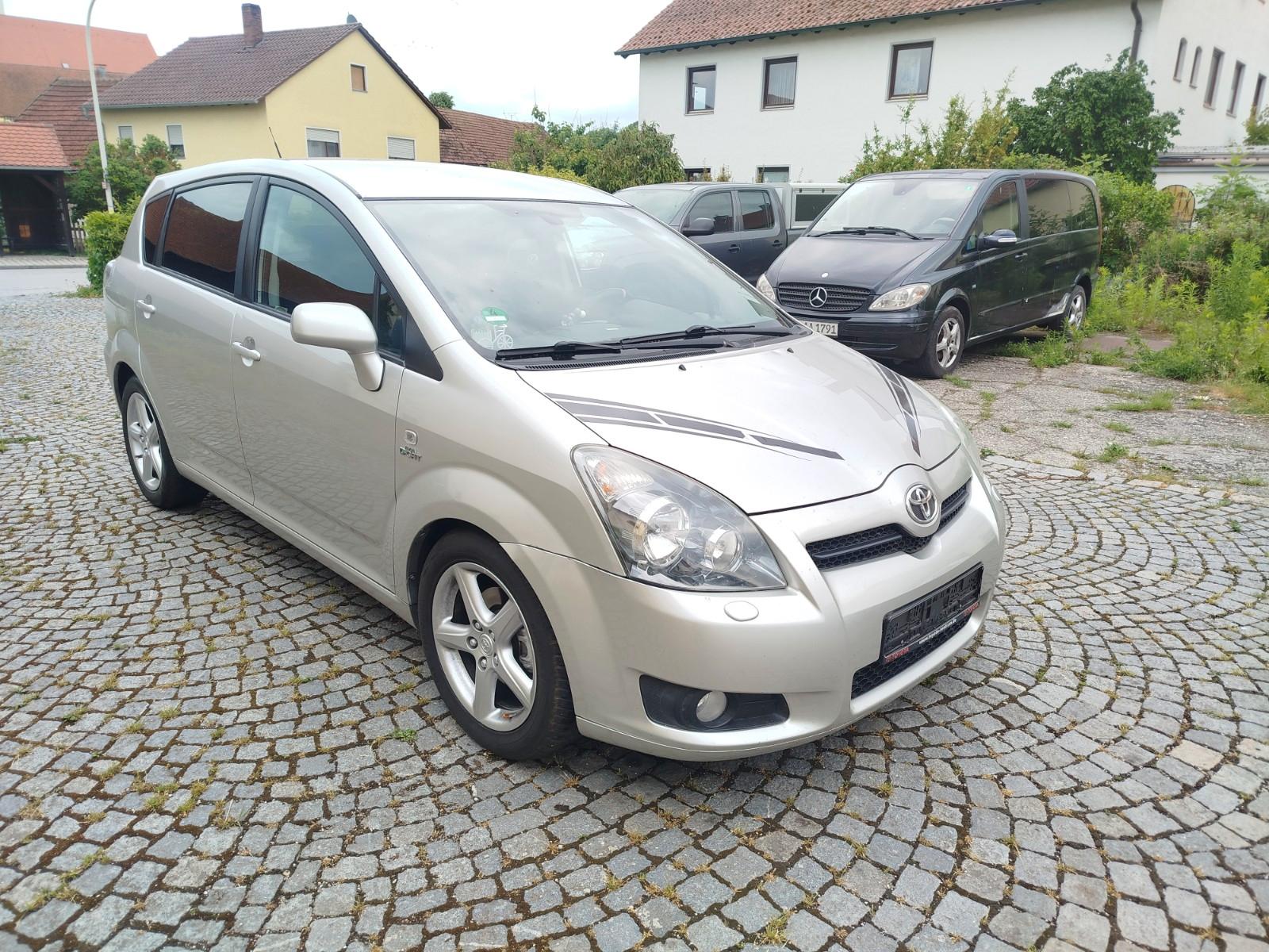 Toyota Corolla Verso 2.2-l-D-CAT Executive