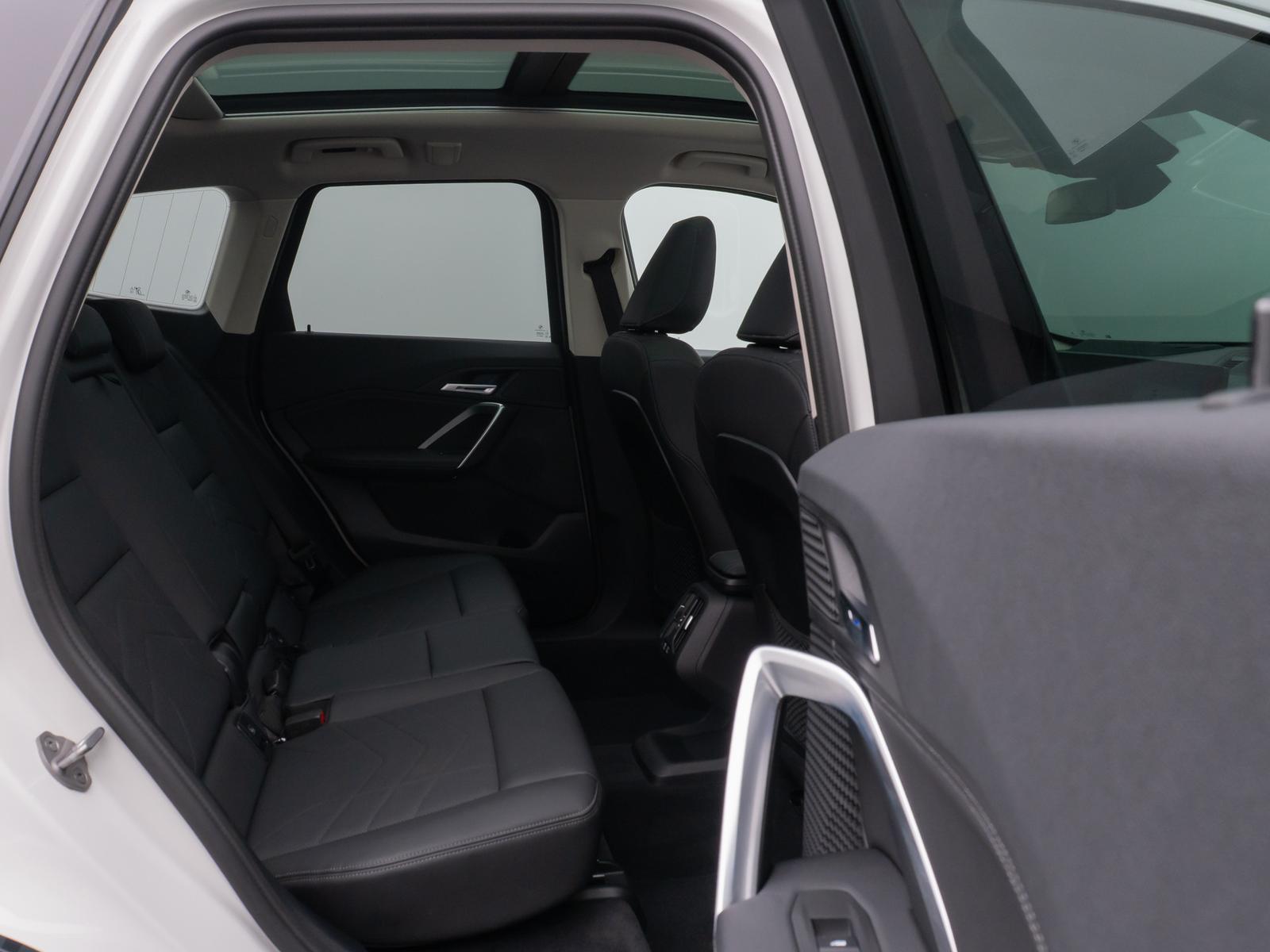 BMW X1 xD20d xLine 360°Panorama HUD DAB Komfort AHK, миниатюра 26