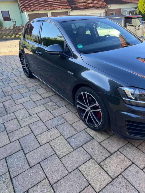 Image of Volkswagen Golf