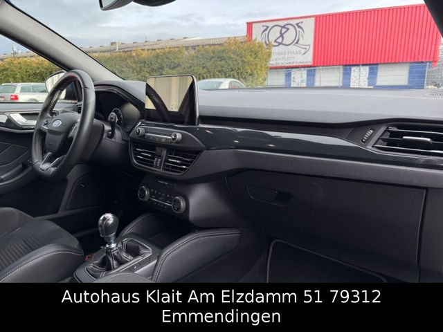 Fahrzeugabbildung Ford Focus Turnier ST B&O Soundsystem Kamera
