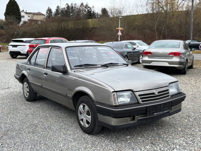 Opel Ascona*AHK