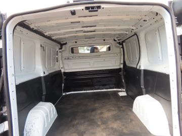 Renault Trafic - 11