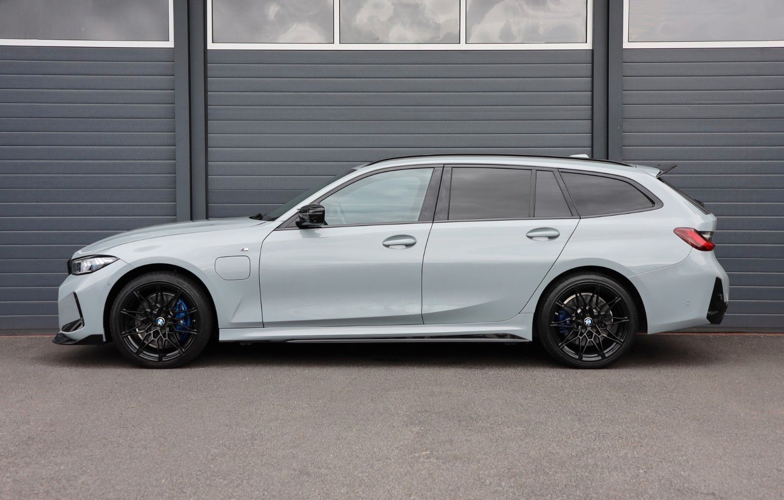 BMW 330e Touring xDrive M HUD 360° H&K SHZ TOTW R19 foto 5