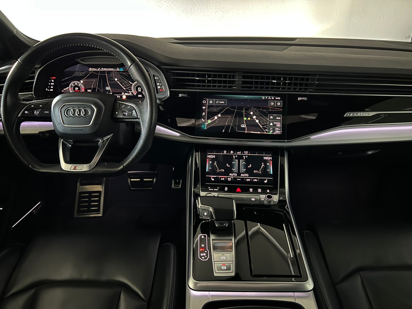 Fahrzeugabbildung Audi Q7 50 TDI Quattro S-LINE/PANO/ACC/MATRIX/7-SITZ