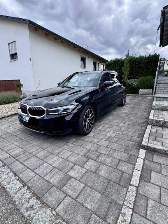 Image of BMW 320