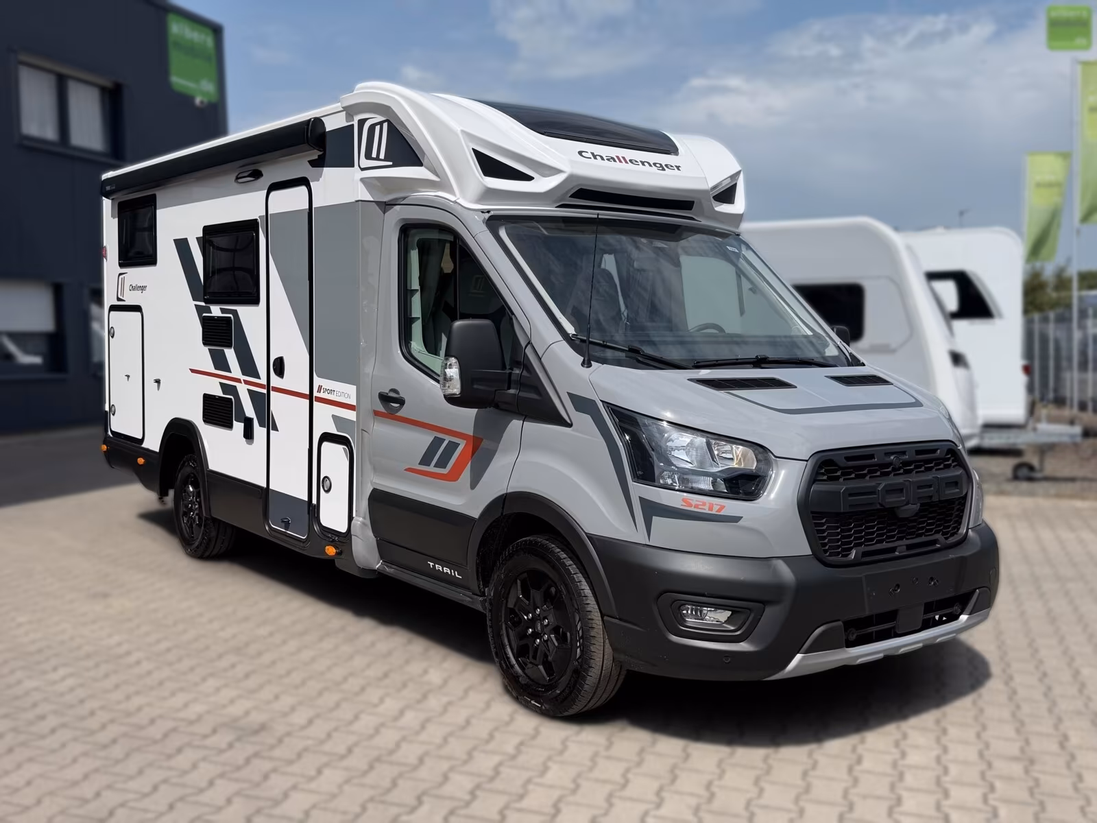 Challenger Teilintegriert S Sport Edition S217 Automatik 26