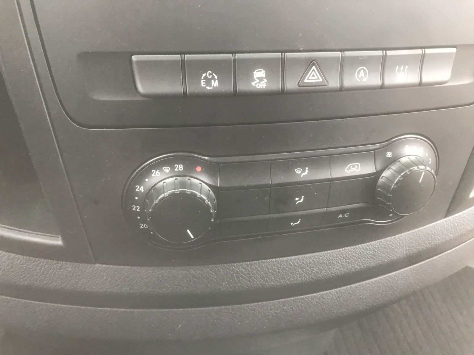 Fahrzeugabbildung Mercedes-Benz Vito Kasten 114 RWD extrala,Automatic,90910Km