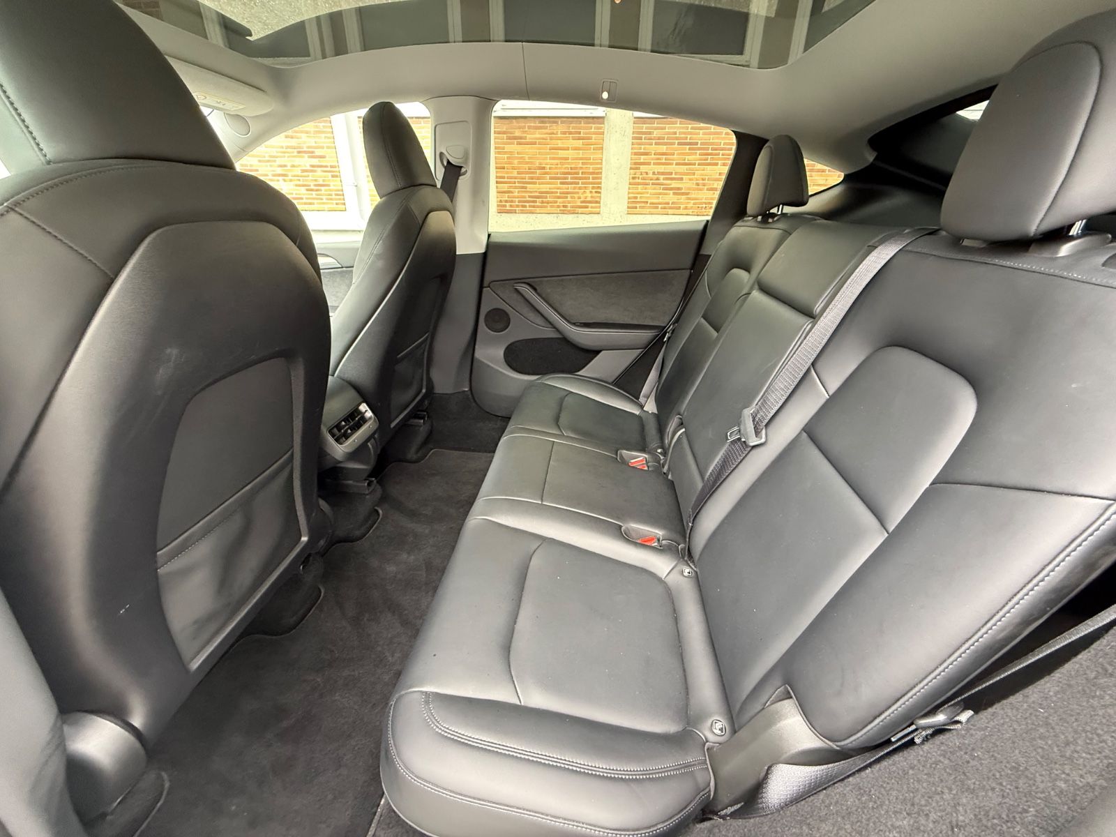 Tesla Model Y Basis RWD AHK Mwst. Garantie Finanz.4,69 foto 14