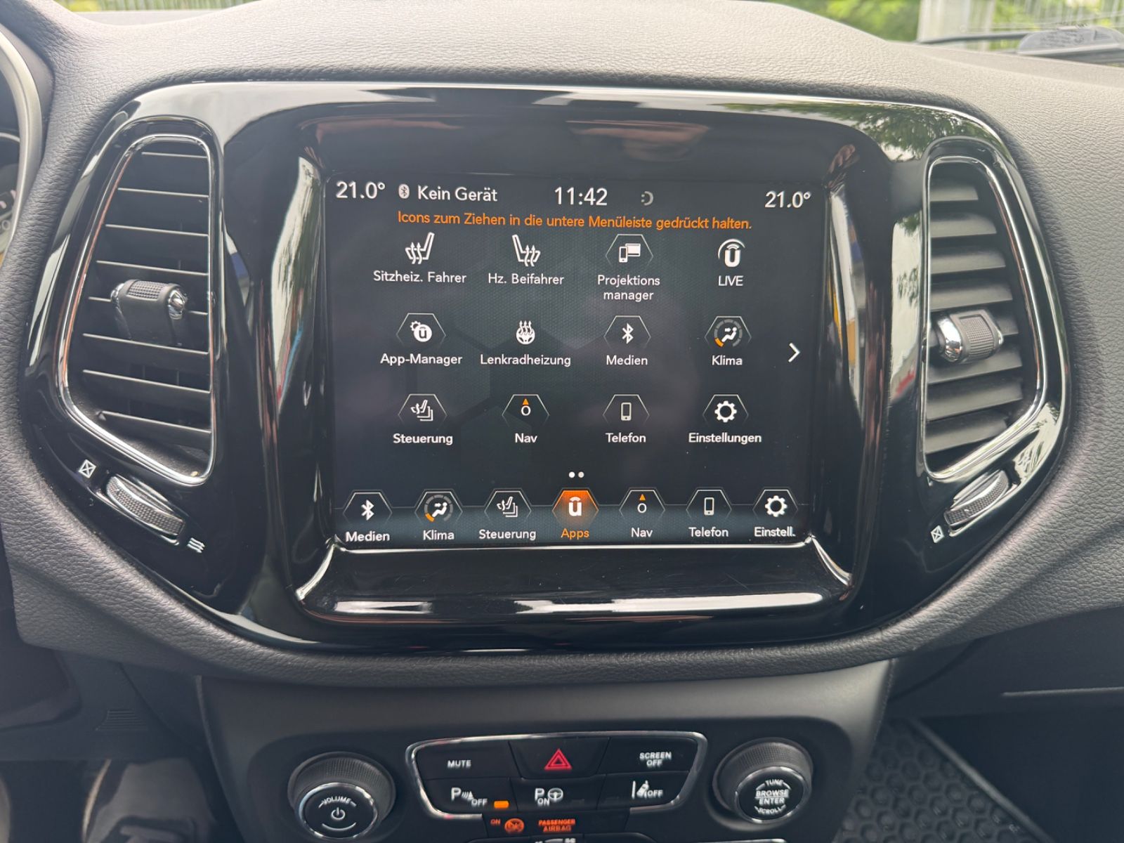 Fahrzeugabbildung Jeep Compass Limited 4WD Leder+Navi+Kamera+ACC