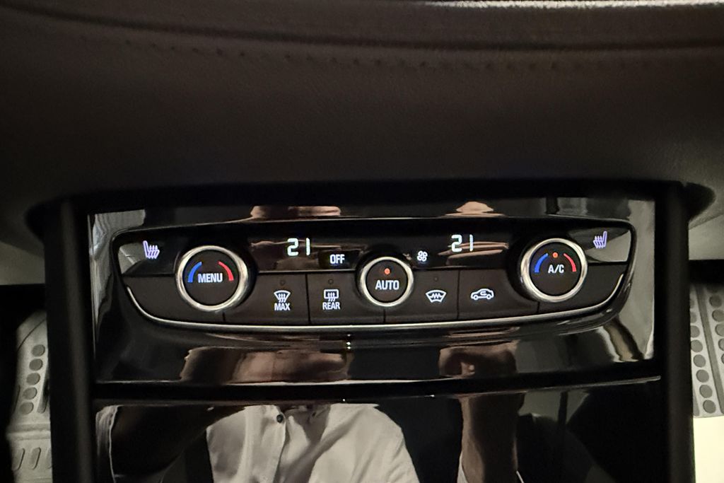 Car Image 20