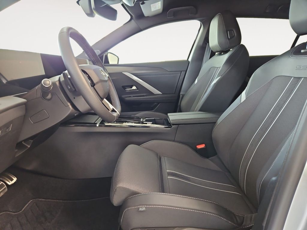 Fahrzeugabbildung Opel Astra Sports Tourer 1.2 Turbo Automatik GS