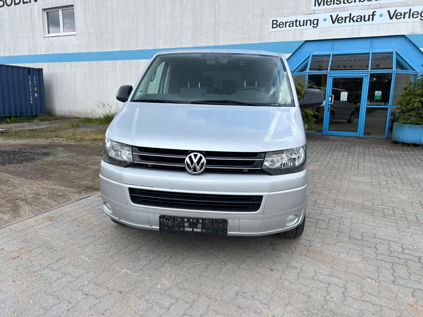 Volkswagen T5 Multivan 2.0DIESEL 140PS BETT TISCH STANDHEIZ