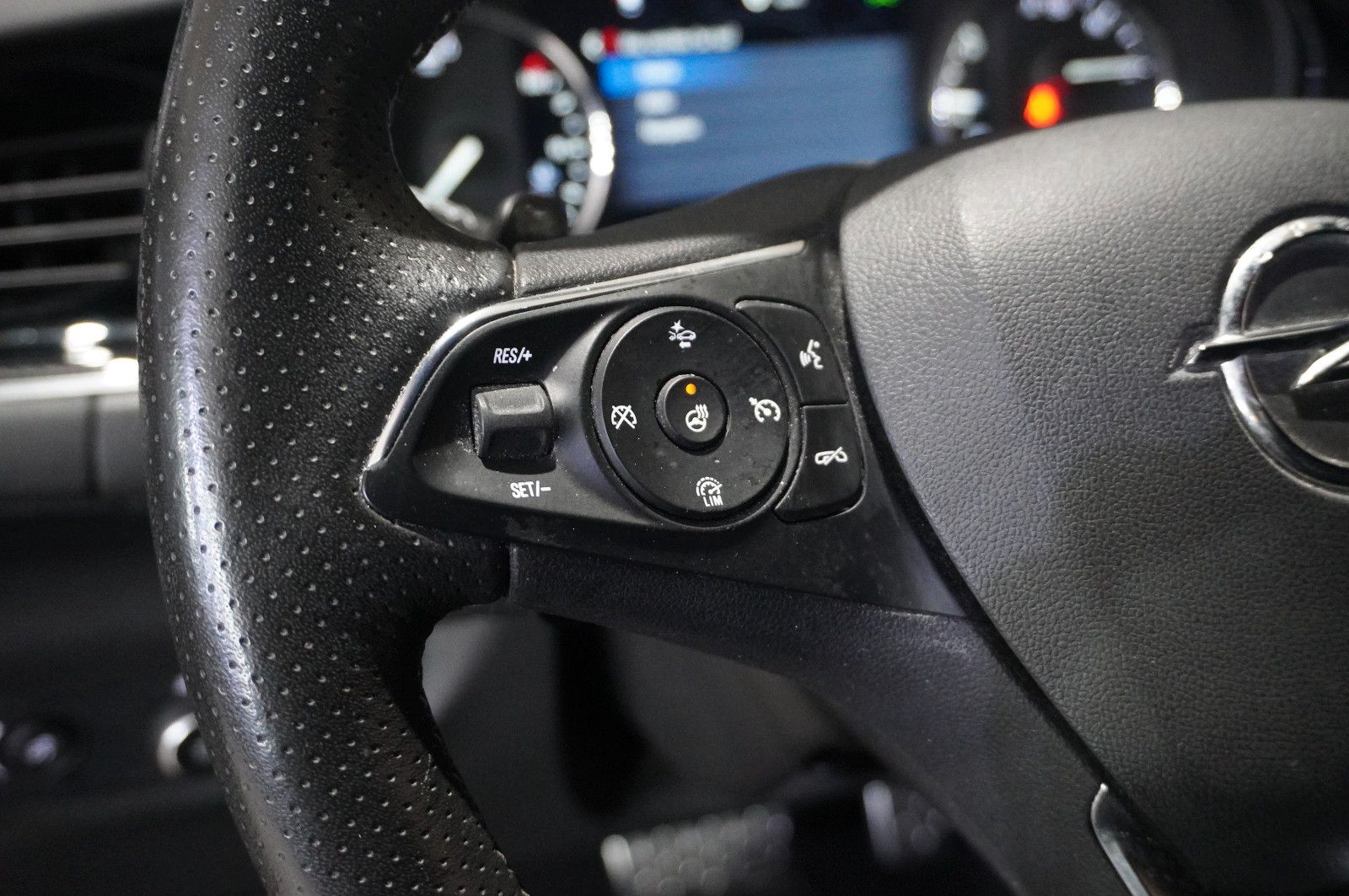 Fahrzeugabbildung Opel Insignia B GS GSi 4x4 PERFORMANCE/20"ALU/MASSAGE