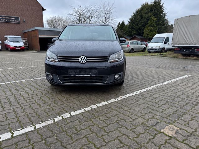 Volkswagen Touran TDI Highline140PS Automatik, AHK,MOD.2013