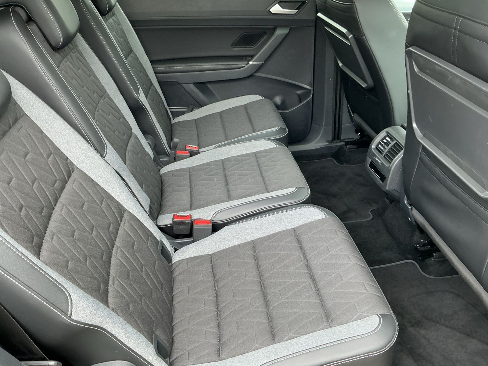 Volkswagen Touran - Bild 16