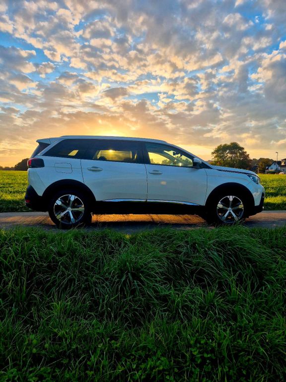 Image of Peugeot 5008