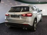 Mercedes-Benz GLA 220 4M Progressive Advanced Plus AHK Distr. - Mercedes-Benz GLA 220 mit Benzin-Antrieb: Automatik