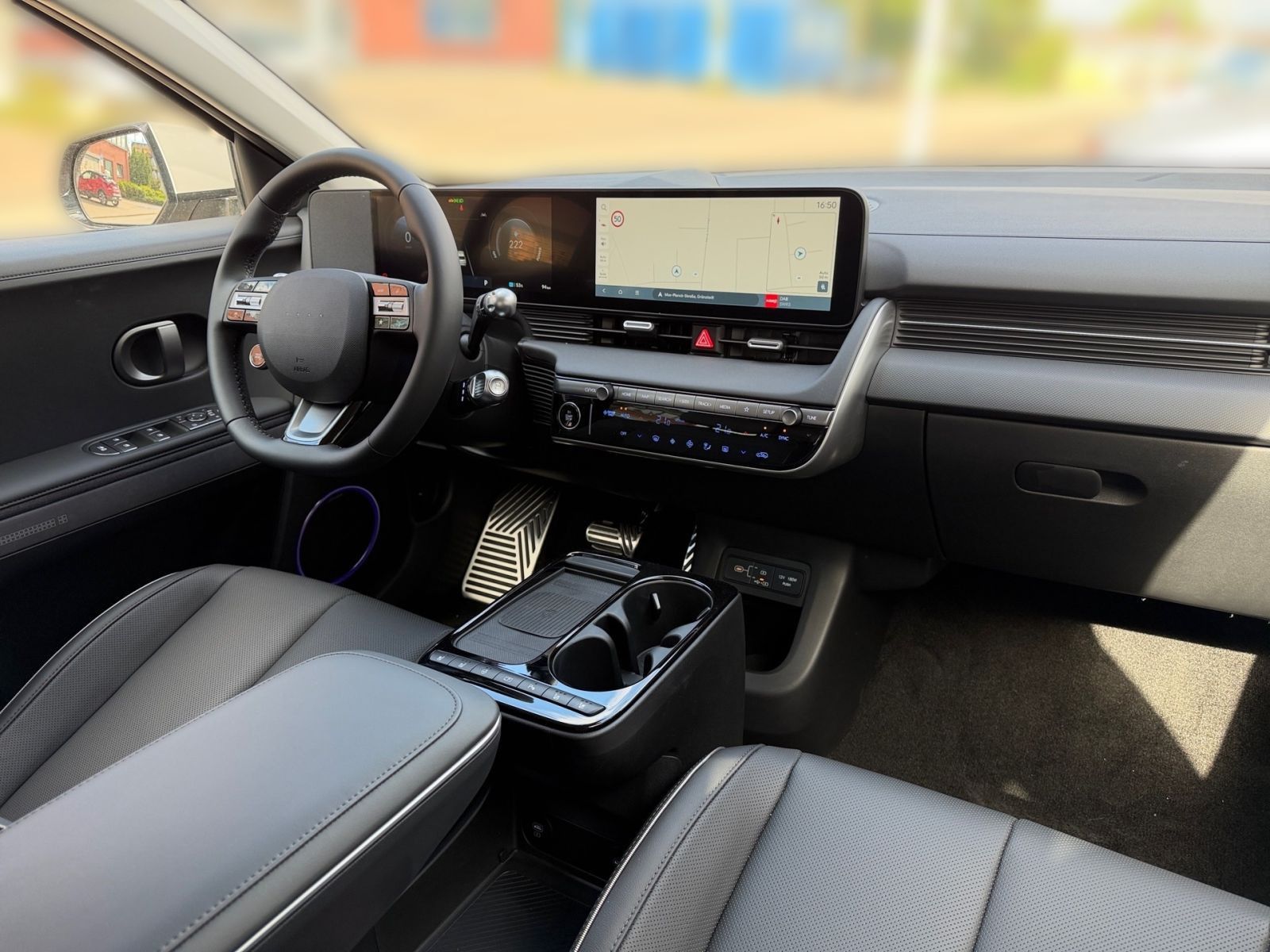 Fahrzeugabbildung Hyundai IONIQ 5 Uniq Elektro 84 kWh 4WD Park-Paket