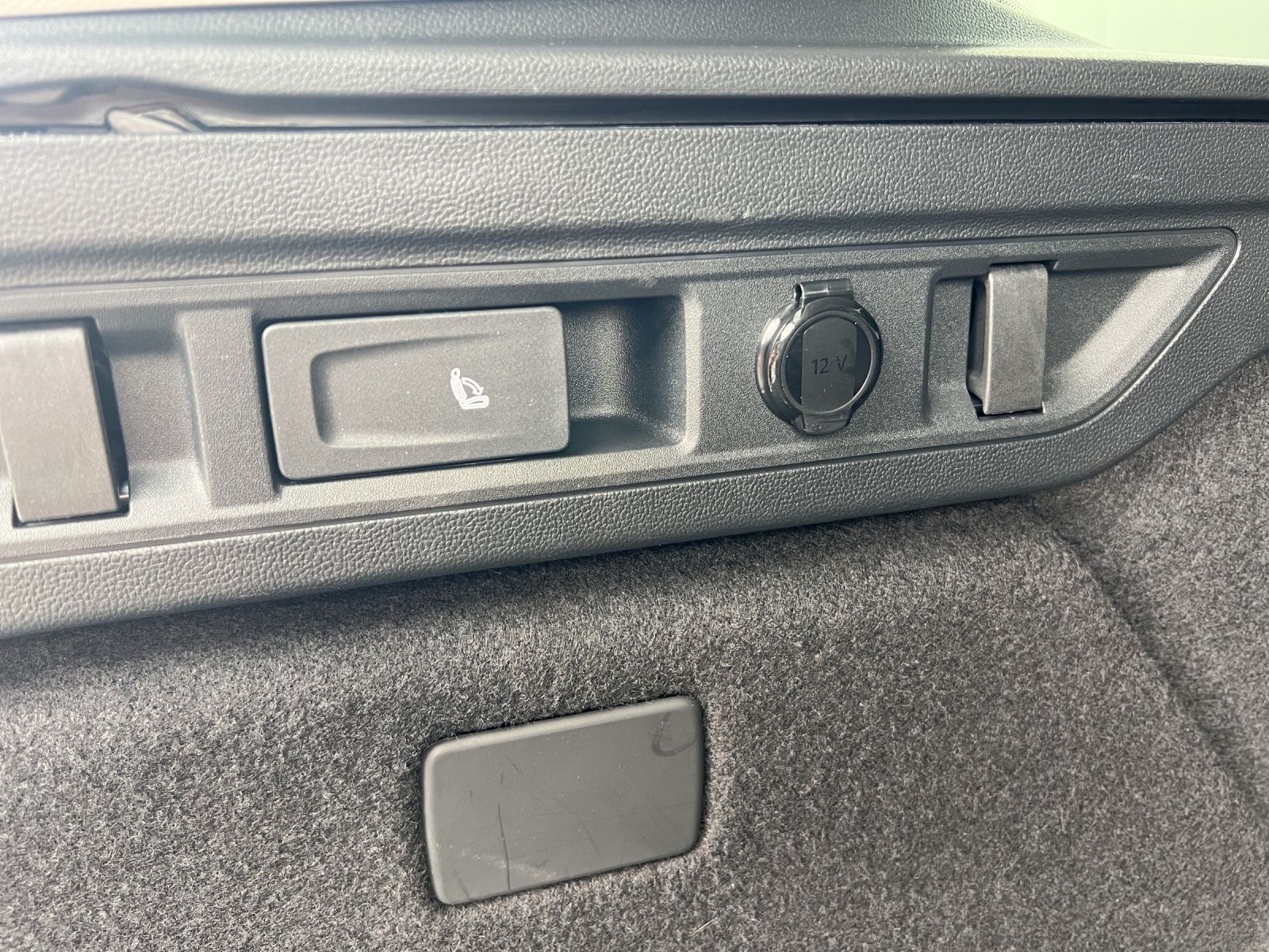 Passat Variant Elegance 1.5 TSI eHybrid DSG AHK*