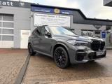 BMW X5 M50i Navi, AHK, H&K, SkyLounge - BMW X5 mit Benzin-Antrieb: Geländewagen