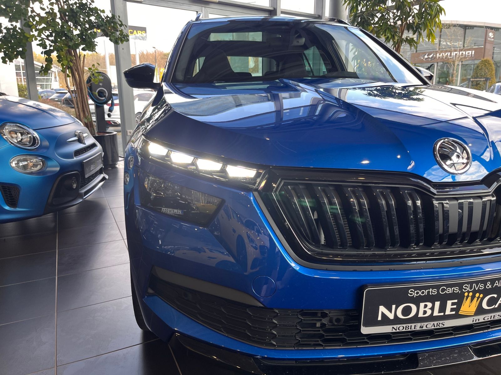 Fahrzeugabbildung SKODA Kamiq Monte Carlo AHK PANO ACC LED