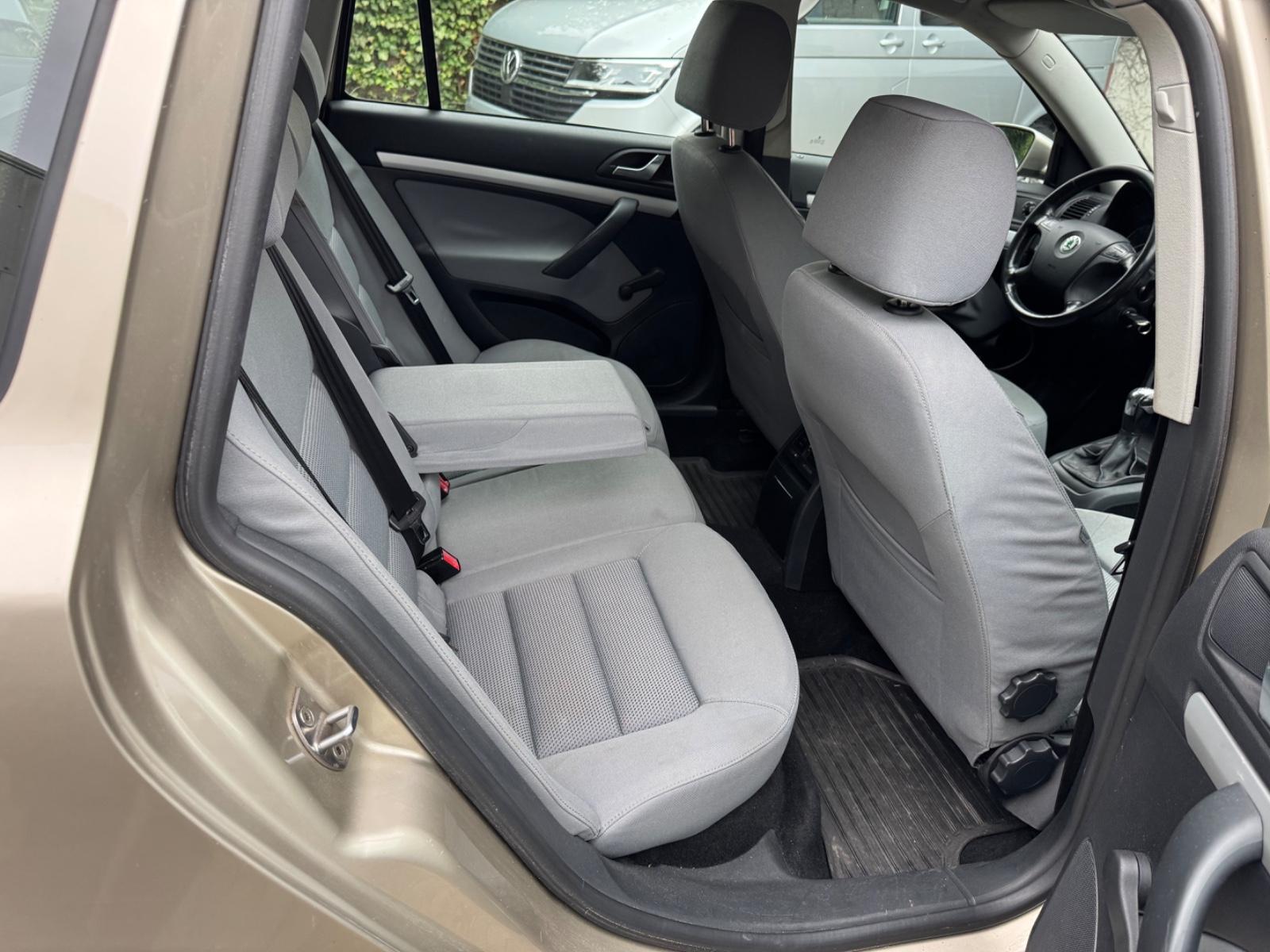 Skoda Octavia 2005 — photo 17