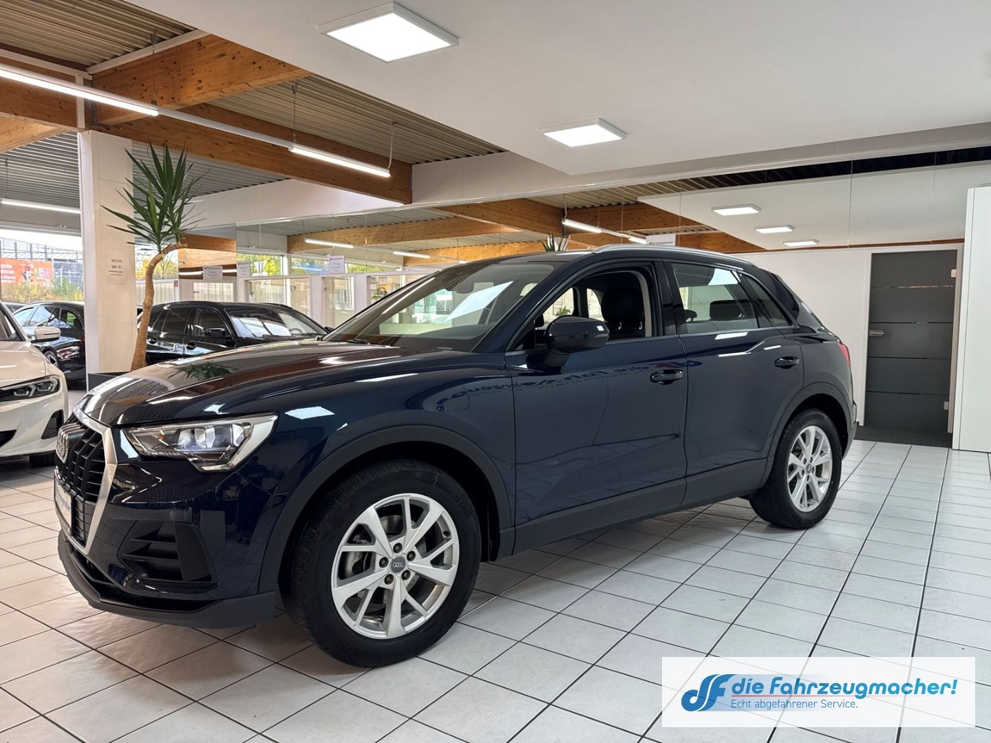 Fahrzeugabbildung Audi Q3 35 TFSI basis Digitales Cockpit Soundsystem L