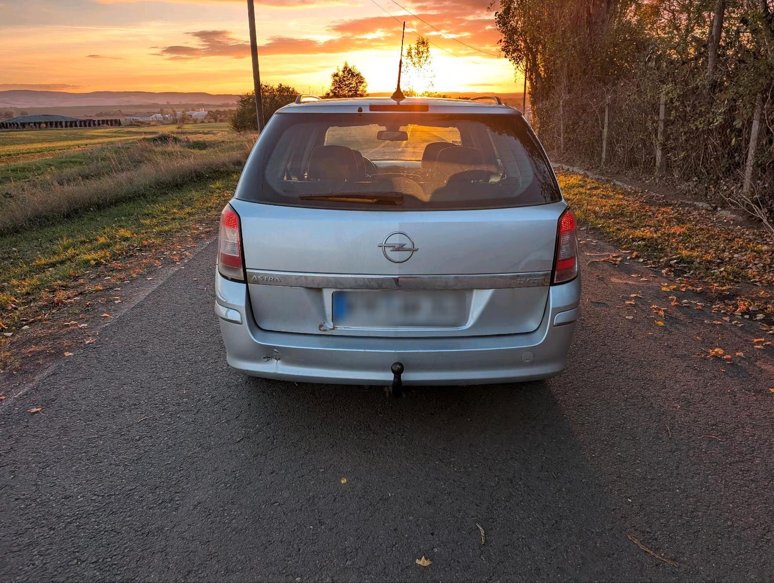 Opel Astra 2008 — photo 8