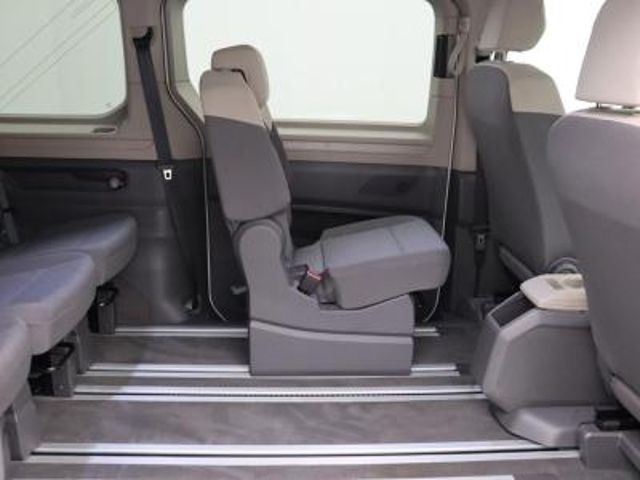 T7 Multivan 2.0 TDI DSG SHZ RFK TEMPOMAT PDC