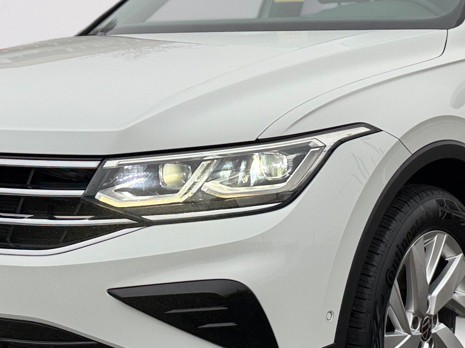 Fahrzeugabbildung Volkswagen Tiguan Elegance 4Motion 2.0 TDI