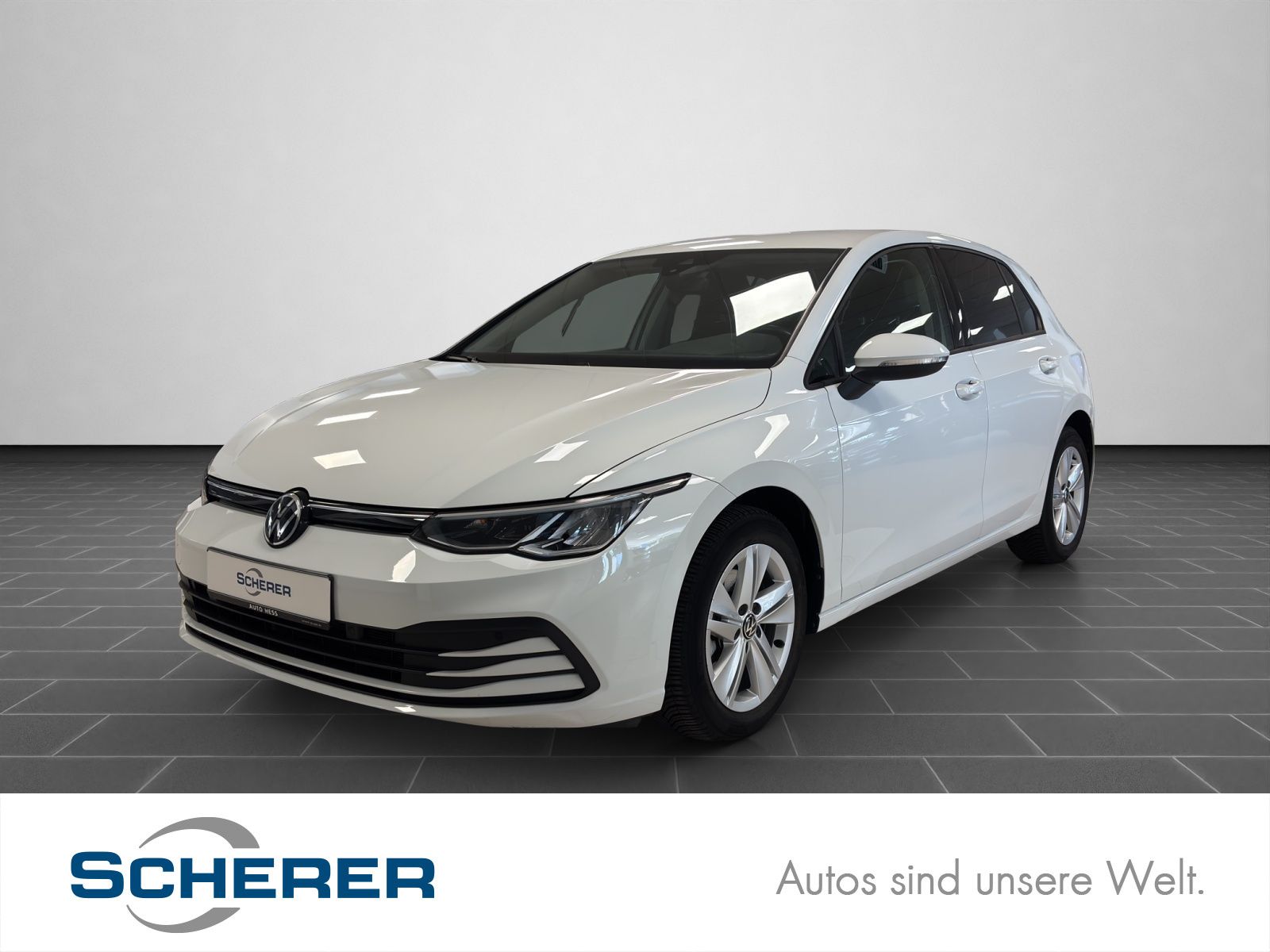 Volkswagen Golf VIII 1.5 eTSI Life DSG NAVI ACC APP AHK