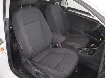 Volkswagen Golf - 10