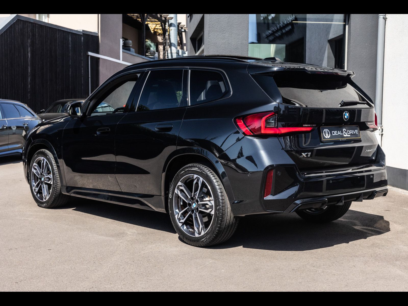 BMW X1 XDRIVE23D M SPORT°HK°PANO°AHK°PREMIUM°TRAVEL imagem 3