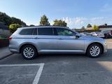 Volkswagen Passat Comfortline LED Navi AHK Digital Carplay  - VW Passat Variant Gebrauchtwagen in Hannover